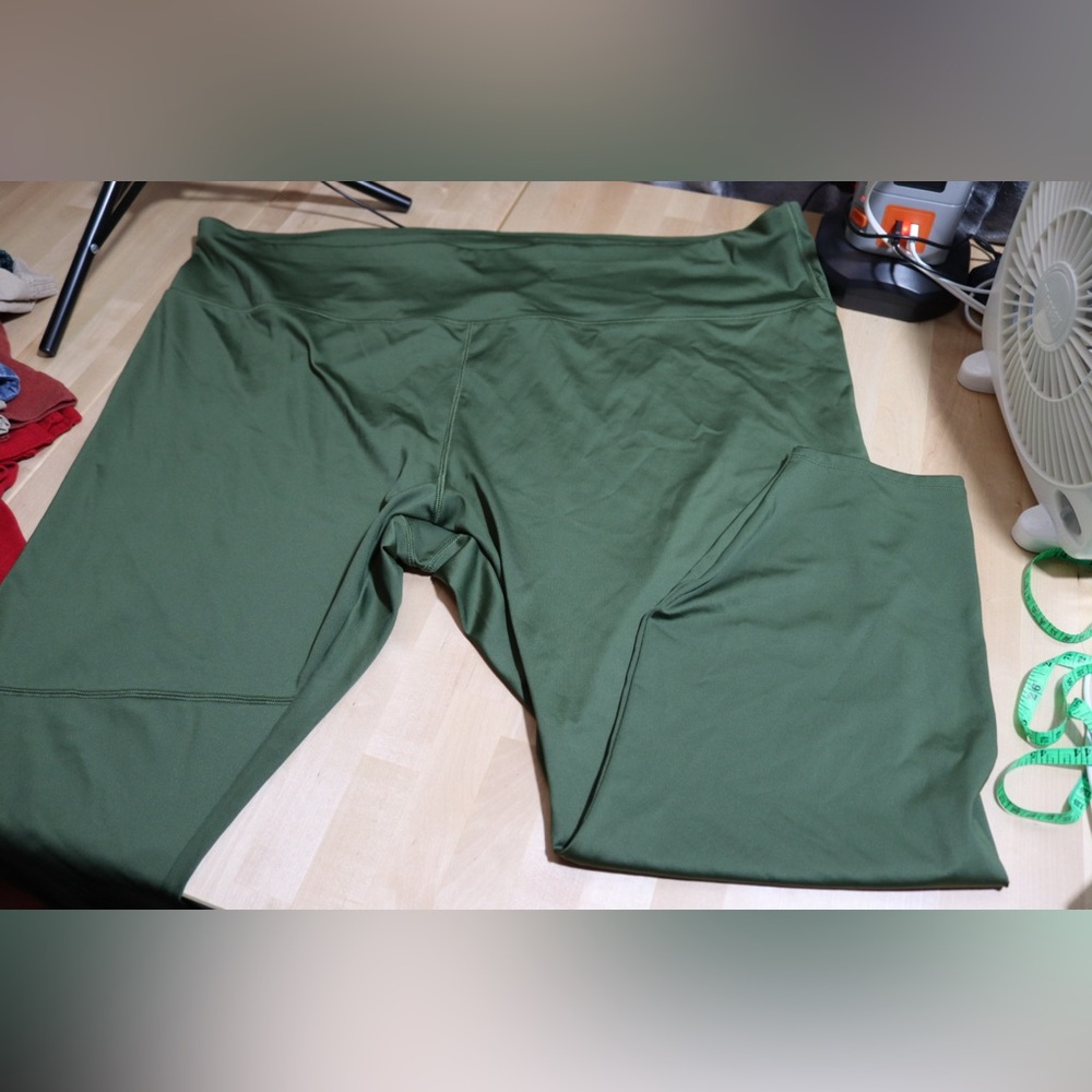 Soulgani Active green pants, size 4X